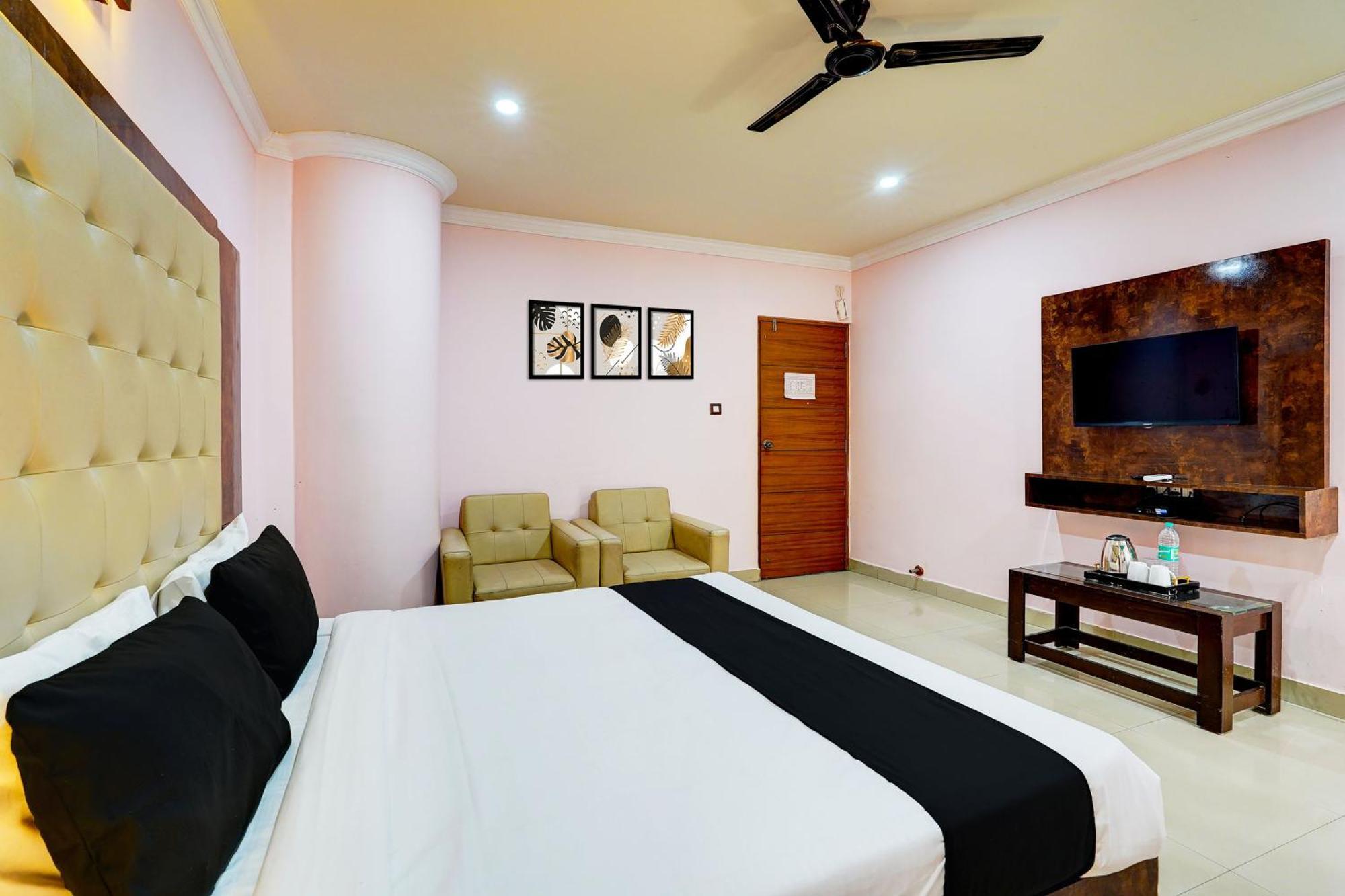 Super Townhouse Mg Road Near Commercial Street Bangalore Exterior photo